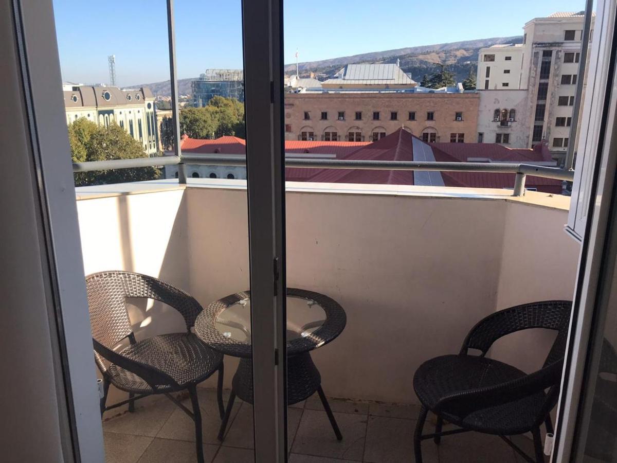 Rustaveli Apartment City Centre Tbilisi Eksteriør bilde