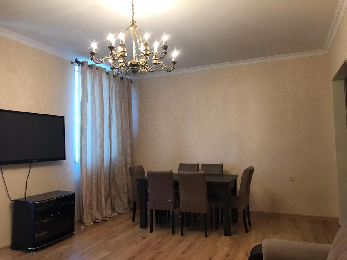Rustaveli Apartment City Centre Tbilisi Eksteriør bilde